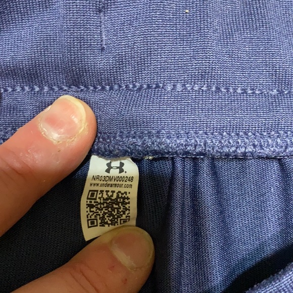 LN Women’s Under Armour light blue jogger capris Small - Picture 4 of 4